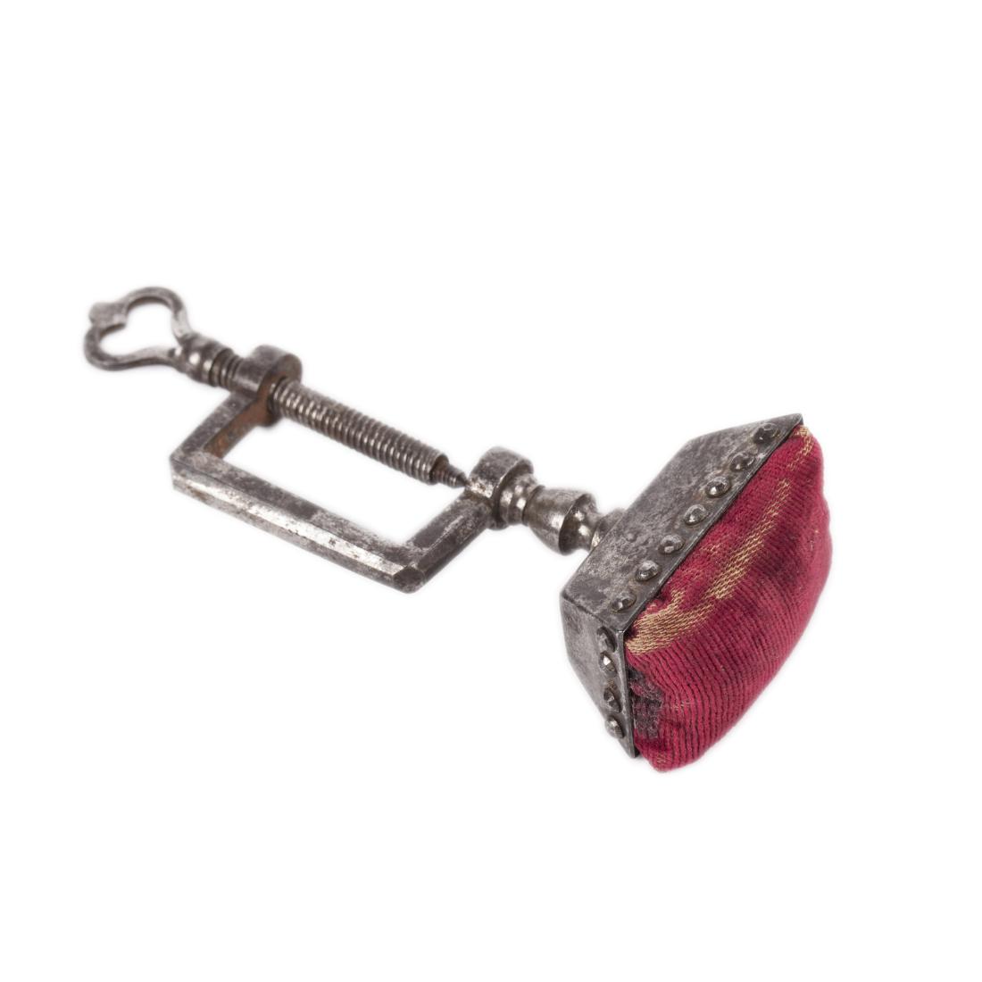 Russian steel tailoring holder with a pincushion — image 2