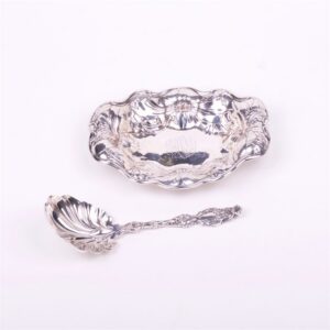 Silver spoon with deep dish. USA. — image 1