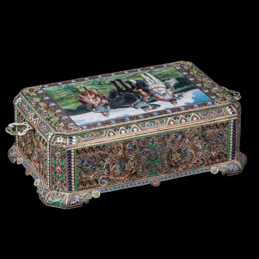 Huge enamel casket with "3 Bogatyrs".11th Artel — image 5