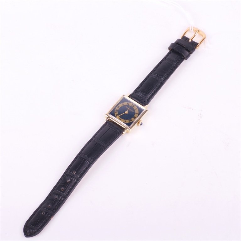 Jaeger Le Coultre 18K gold quartz women's wristwatch — image 3