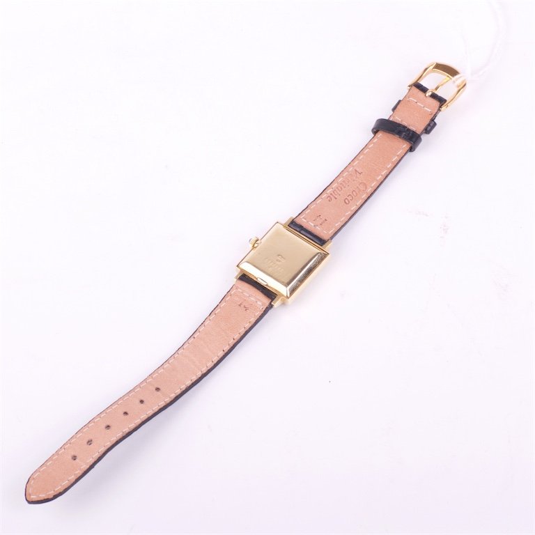 Jaeger Le Coultre 18K gold quartz women's wristwatch — image 4