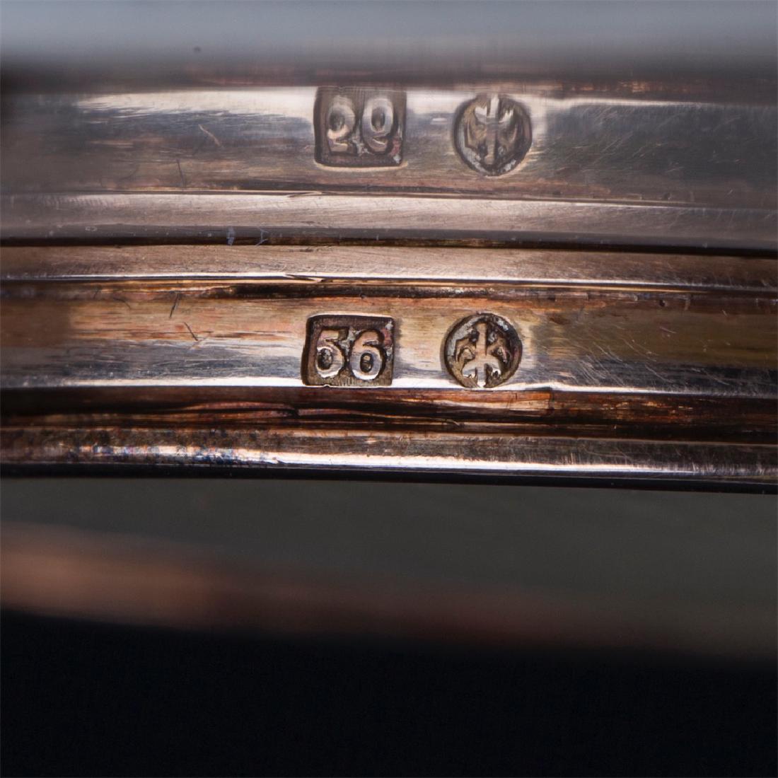 Elegant gold and guilloche enamel photo frame — image 6