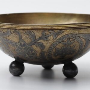 Small vase on Silver ball feet. Russia. 18th century. — image 1