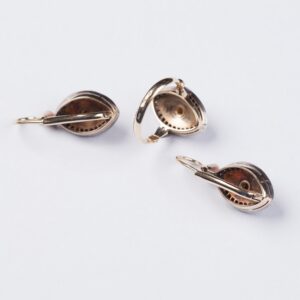 Gold earrings and ring. — image 5