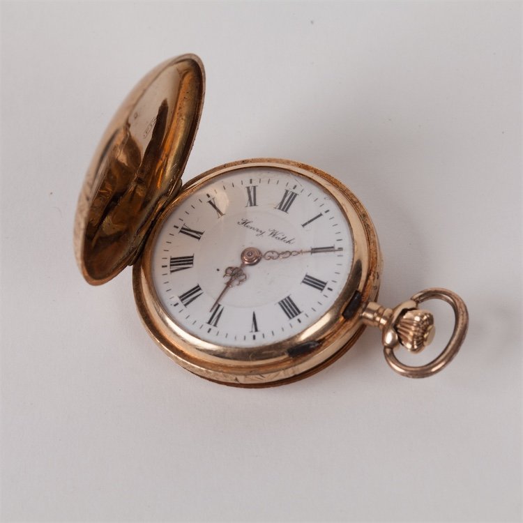 Gold ladies pocket watch "Henry Moser". — image 1