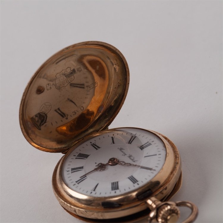 Gold ladies pocket watch "Henry Moser". — image 2