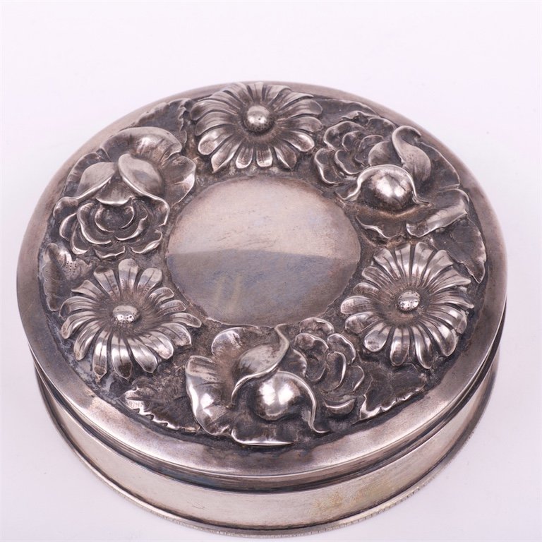 Silver box with the cover. Portugal. — image 2