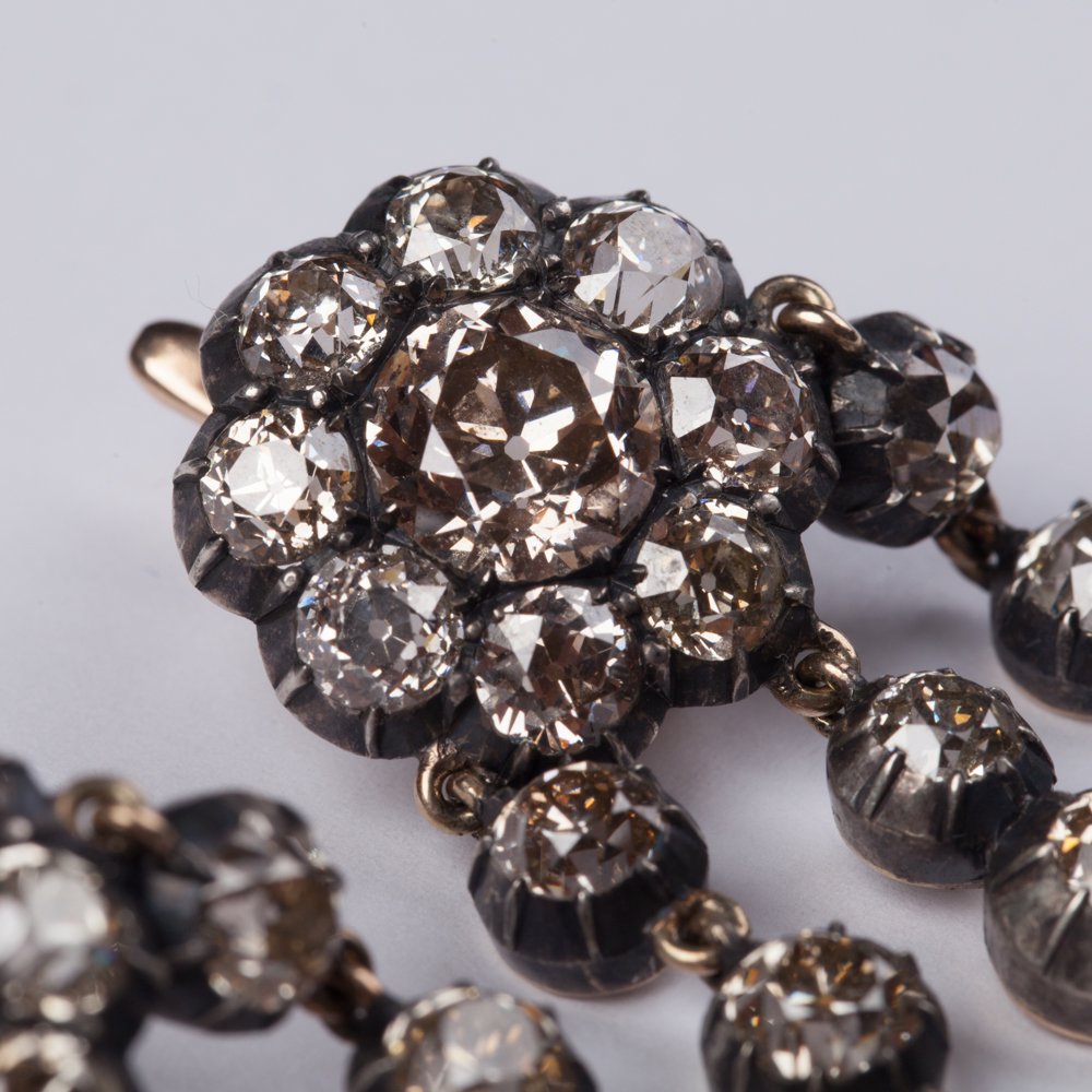 Earrings with diamonds. — image 3