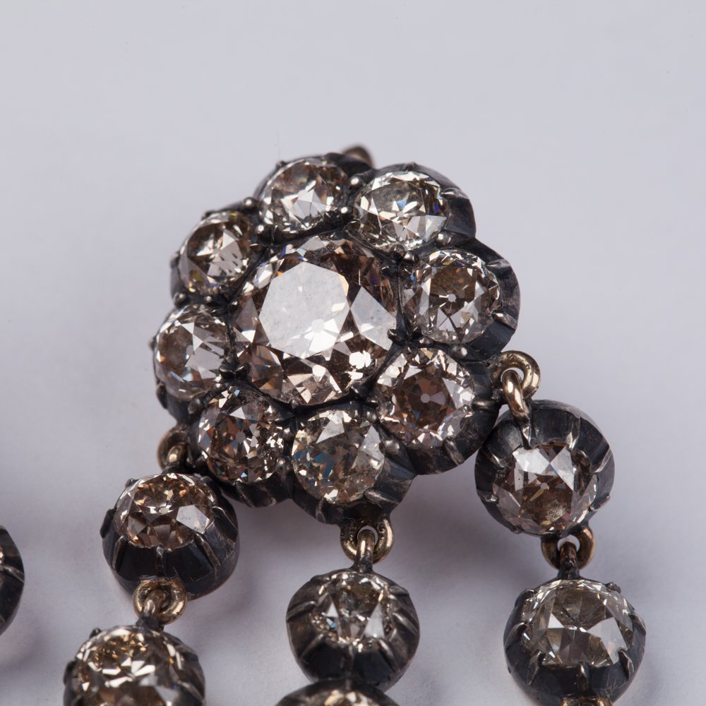 Earrings with diamonds. — image 6