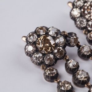 Earrings with diamonds. — image 7