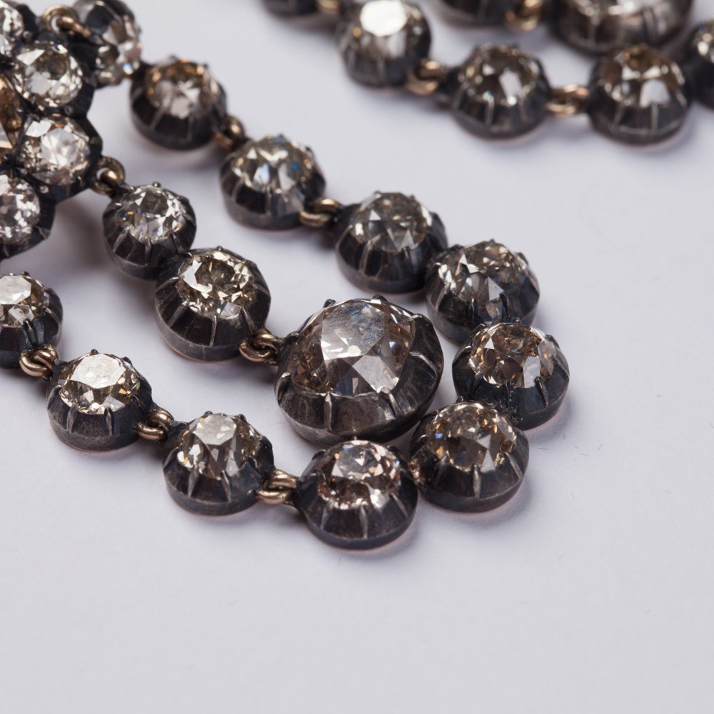 Earrings with diamonds. — image 9