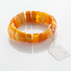 Natural Old Baltic Amber Yellow bracelet. — image 1