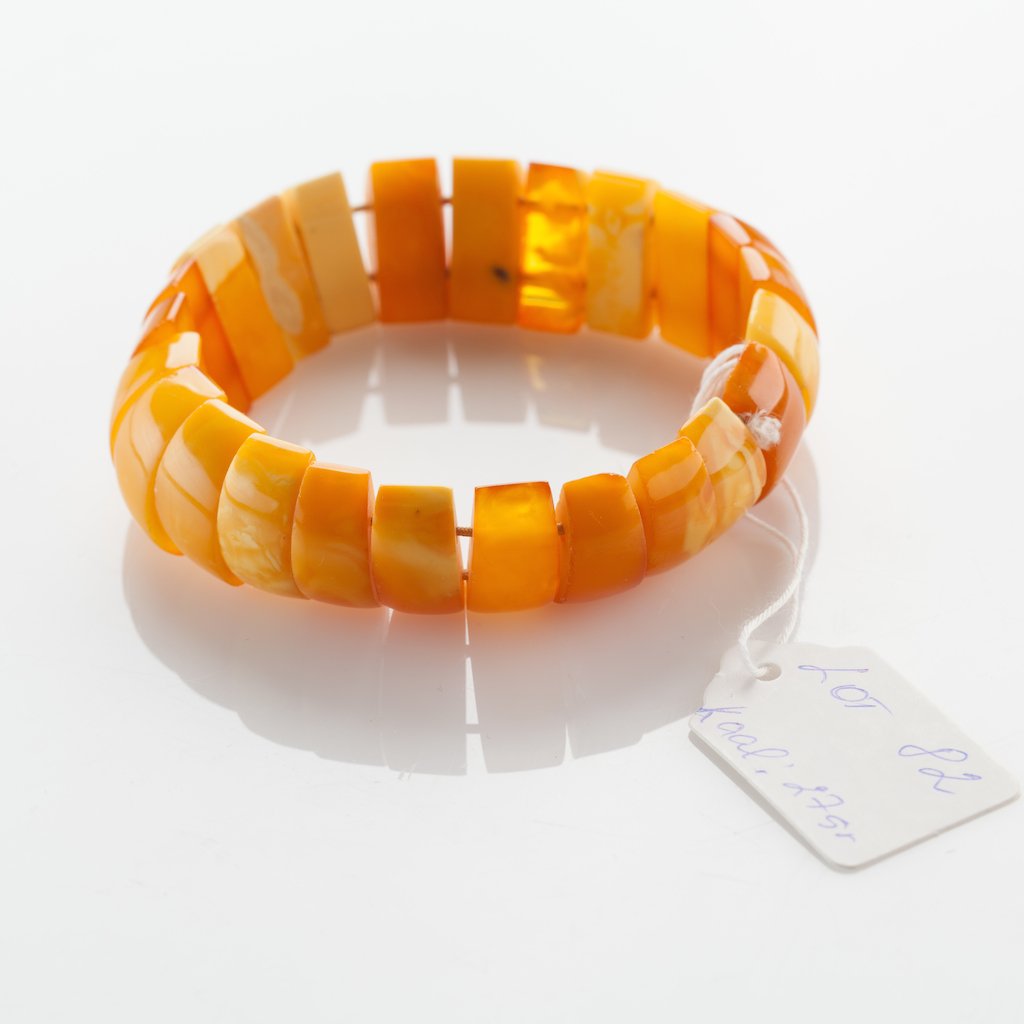 Natural Old Baltic Amber Yellow bracelet. — image 1