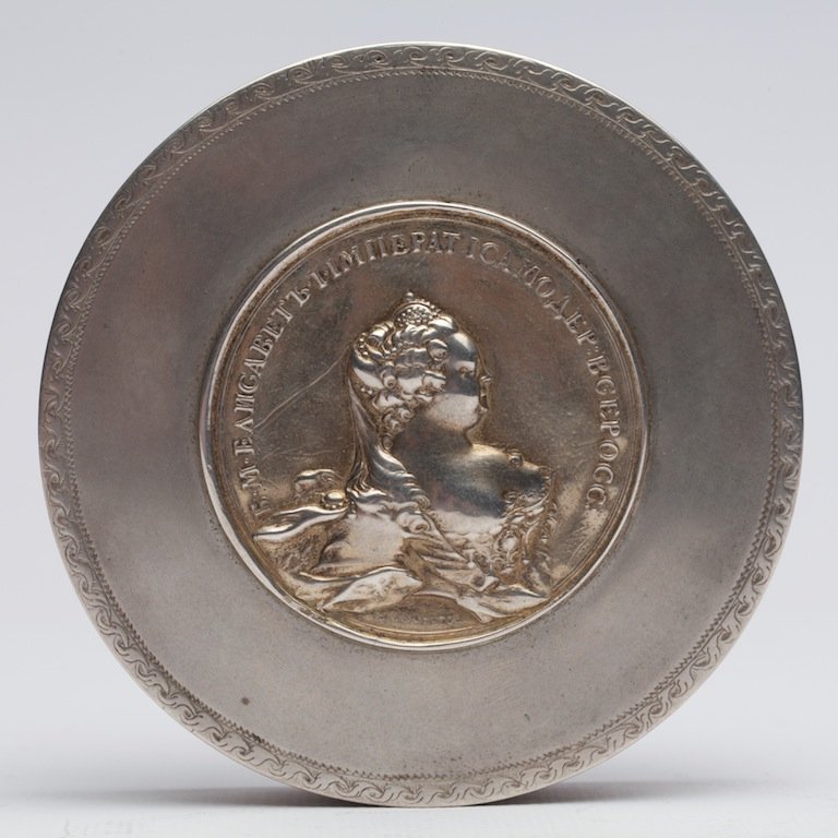 Russian box with the medal of Catherine II — image 2