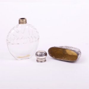 Glass bottle with silver inserts. — image 3