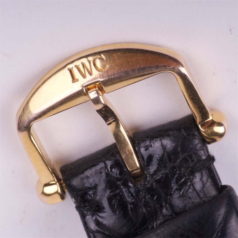 "IWC" men's wristwatch with calendar — image 2