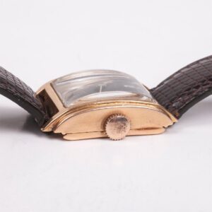 18K gold men's wristwatch on a leather strap — image 5
