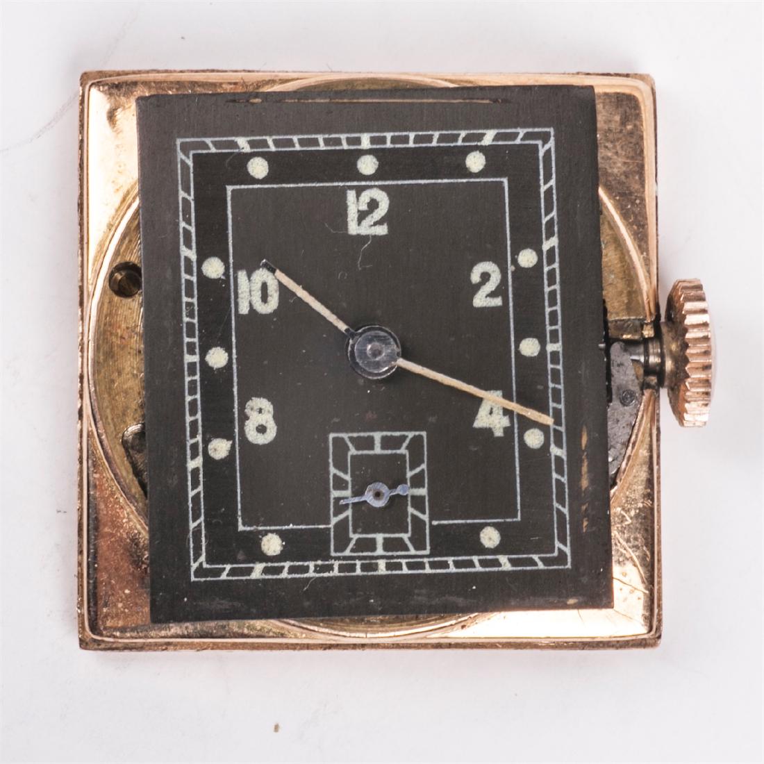 18K gold men's wristwatch on a leather strap — image 7