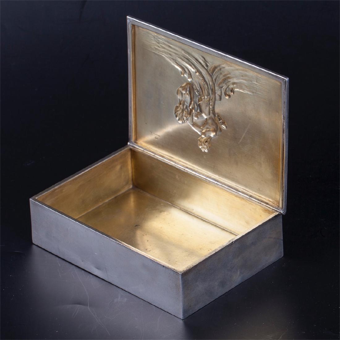 Russian silver-gilt Art Nouveau cigar humidor. — image 3