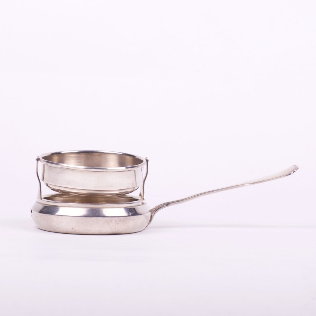 Silver strainer with stand. French. — image 2