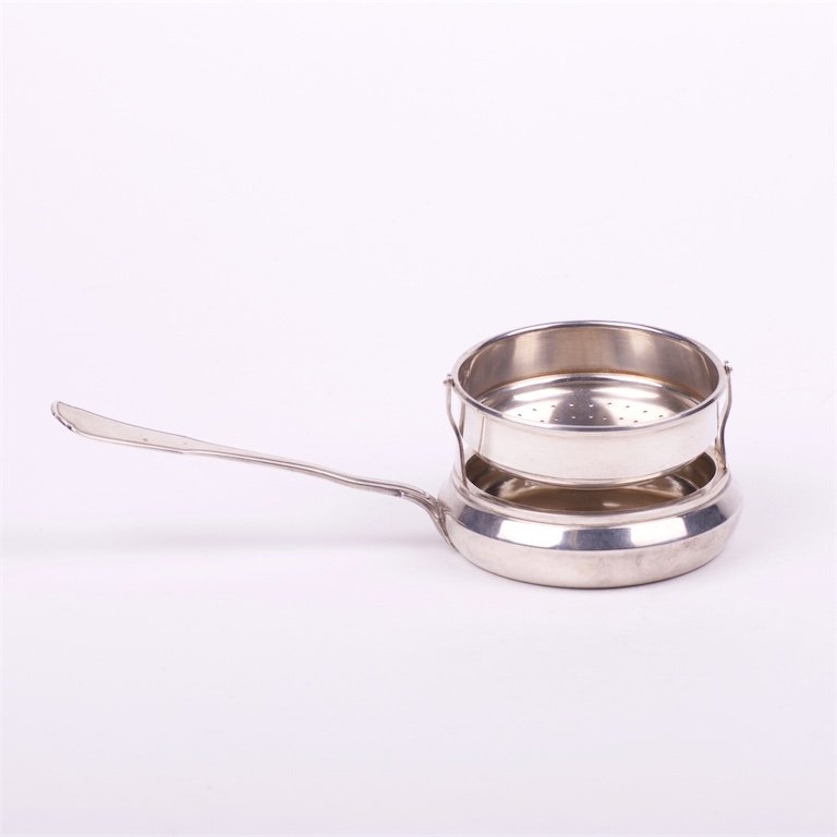 Silver strainer with stand. French. — image 3