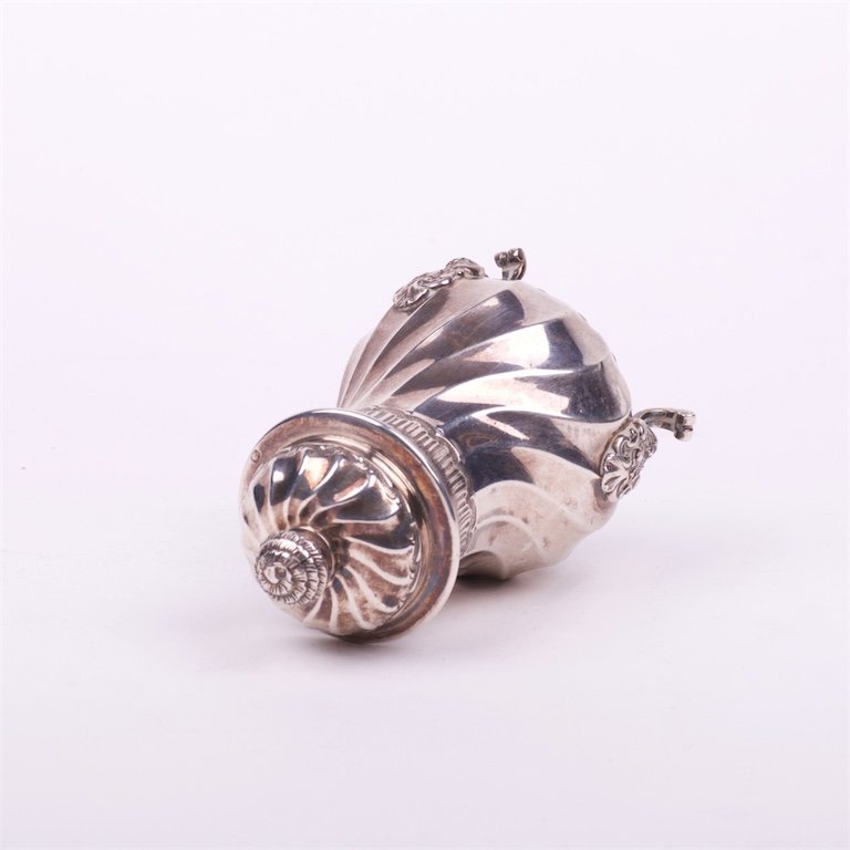 French silver pepper cellar. 950 proof. — image 3