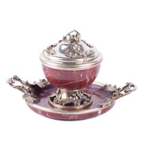 Elegant silver-gilt and jasper vase on the plate — image 1