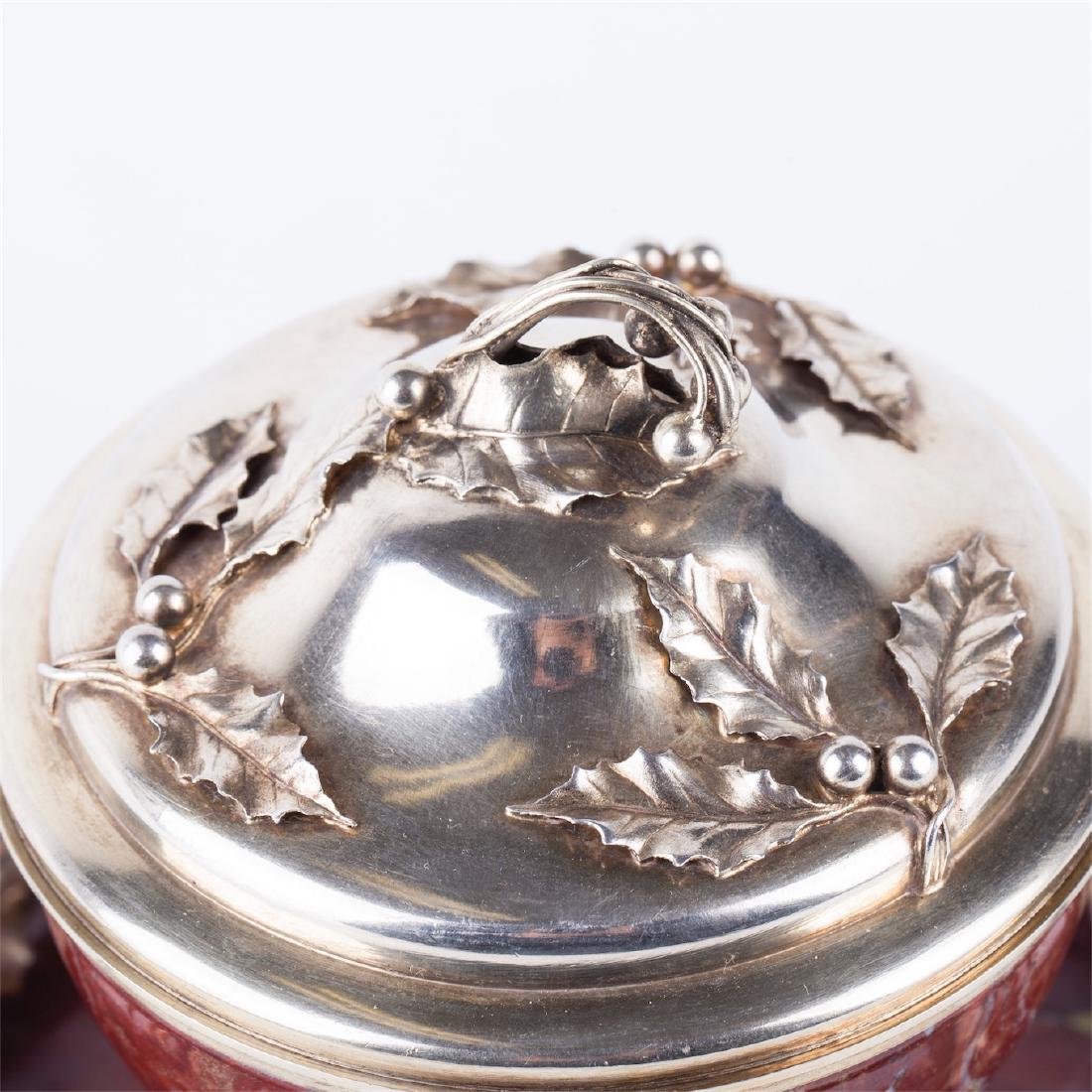 Elegant silver-gilt and jasper vase on the plate — image 2