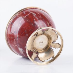 Elegant silver-gilt and jasper vase on the plate — image 8