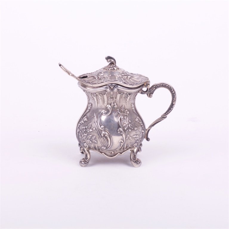 French silver pepper cellar with spoon. — image 1
