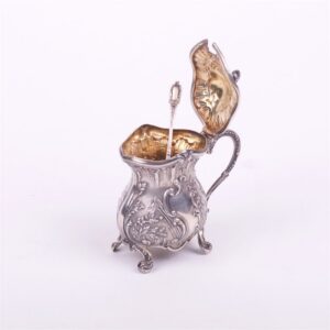 French silver pepper cellar with spoon. — image 2