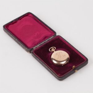 Gold pocket watch in box. — image 1