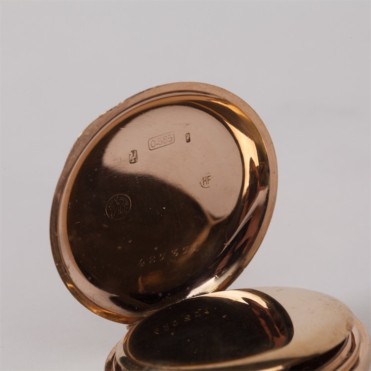 Gold pocket watch in box. — image 7