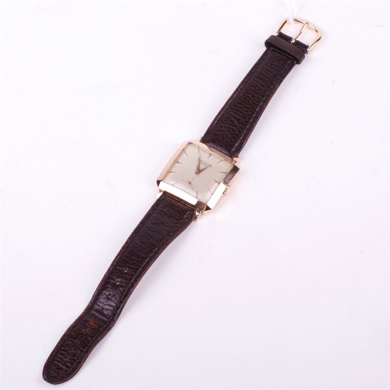 Jaeger Le Coultre rectangular gold automatic wristwatch — image 4