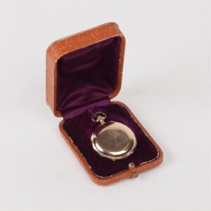Gold pocket watch in box. — image 1