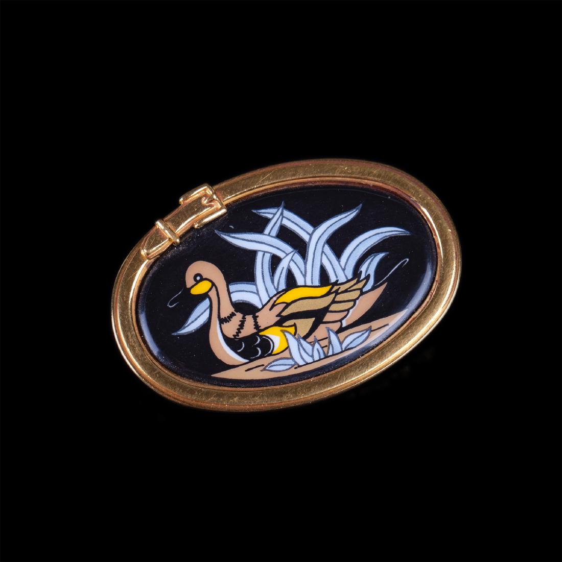 Hermes duck motif enamel gold plated brooch, 1990s — image 1
