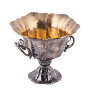 Russian silver-gilt vase with engravings — image 1