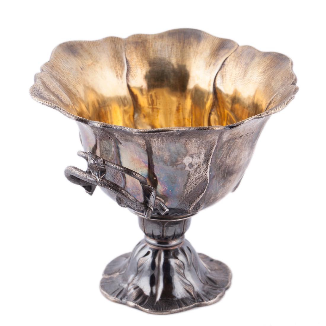 Russian silver-gilt vase with engravings — image 2