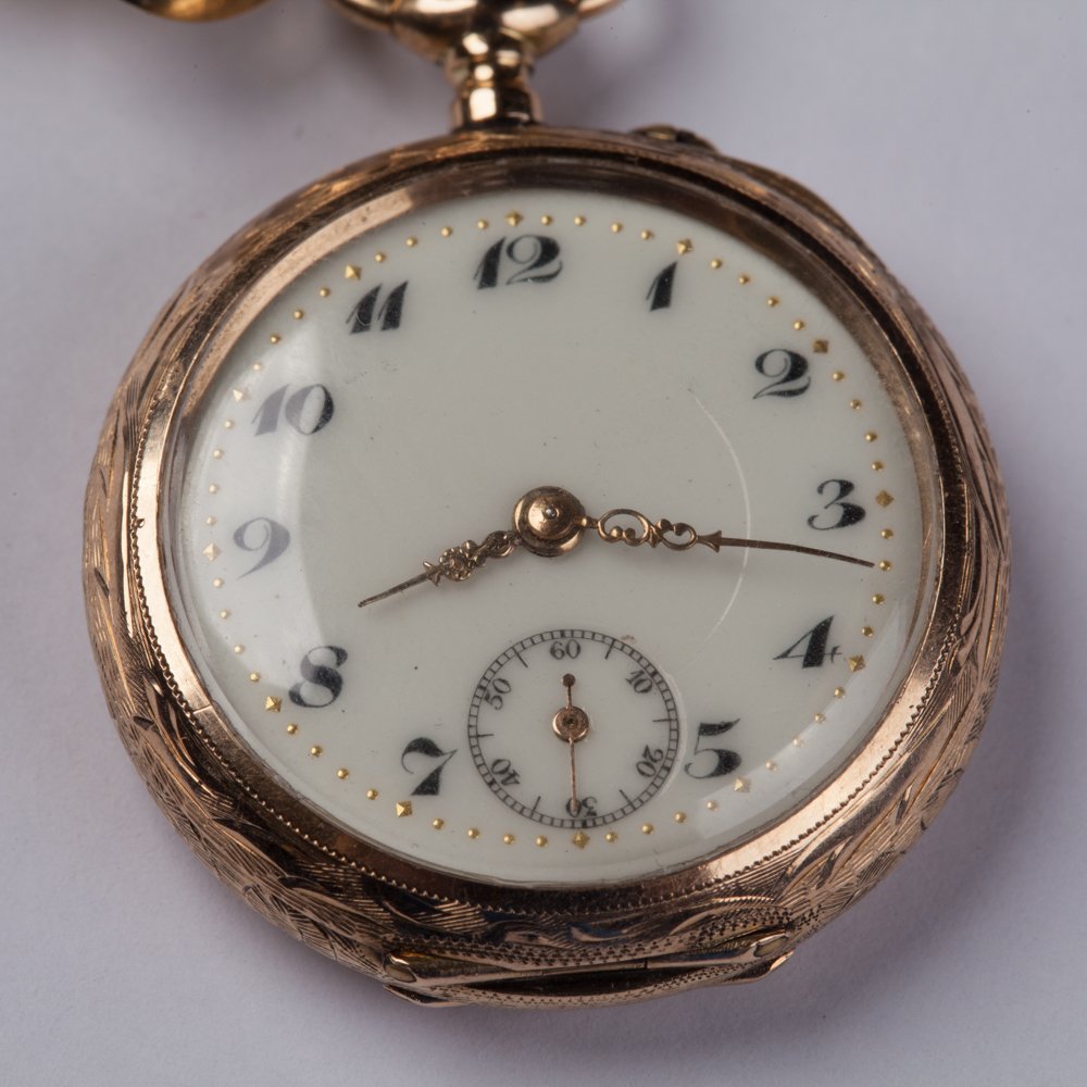 Gold pocket watch. — image 2