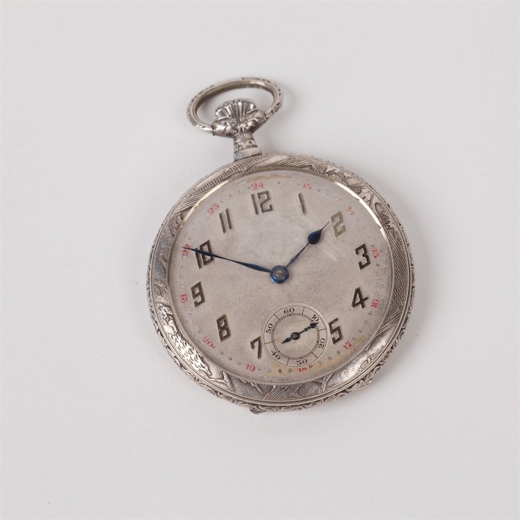 Metal pocket watch "Hunter with dog". — image 1