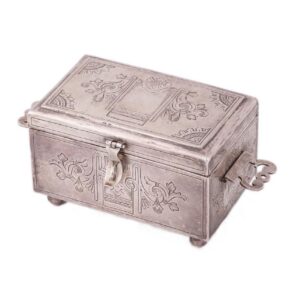 Russian engraved silver casket — image 1