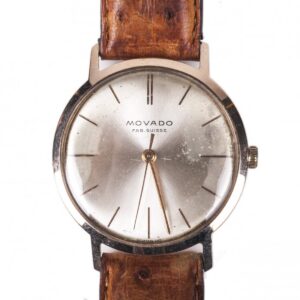 "Movado" 18K gold wristwatch — image 1