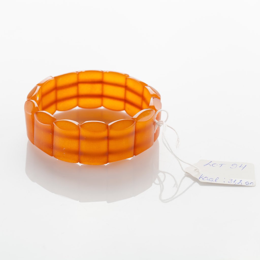 Natural Baltic Amber bracelet. — image 1