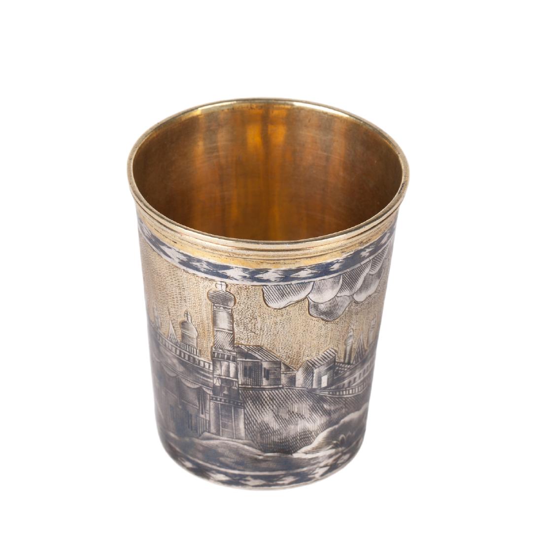 Beaker with a panoramic view of Moscow Kremlin — image 3