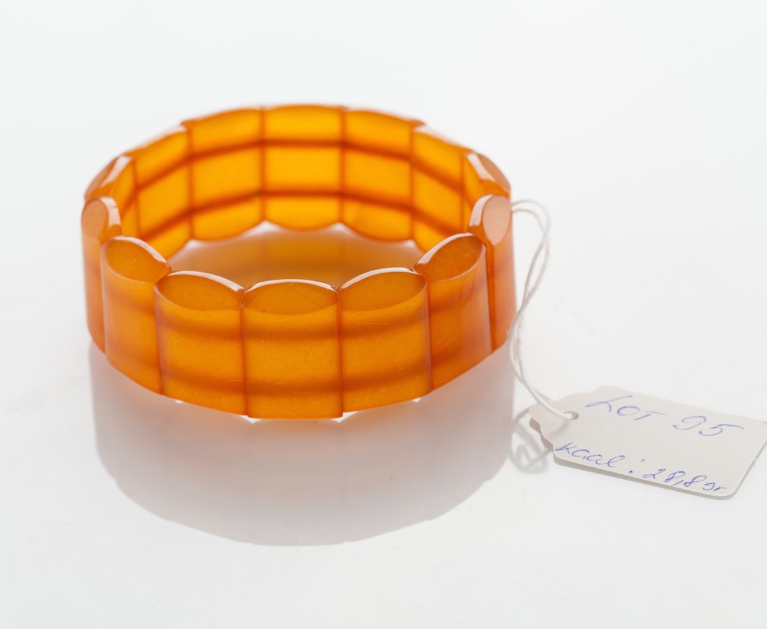Natural Baltic Amber bracelet. — image 2
