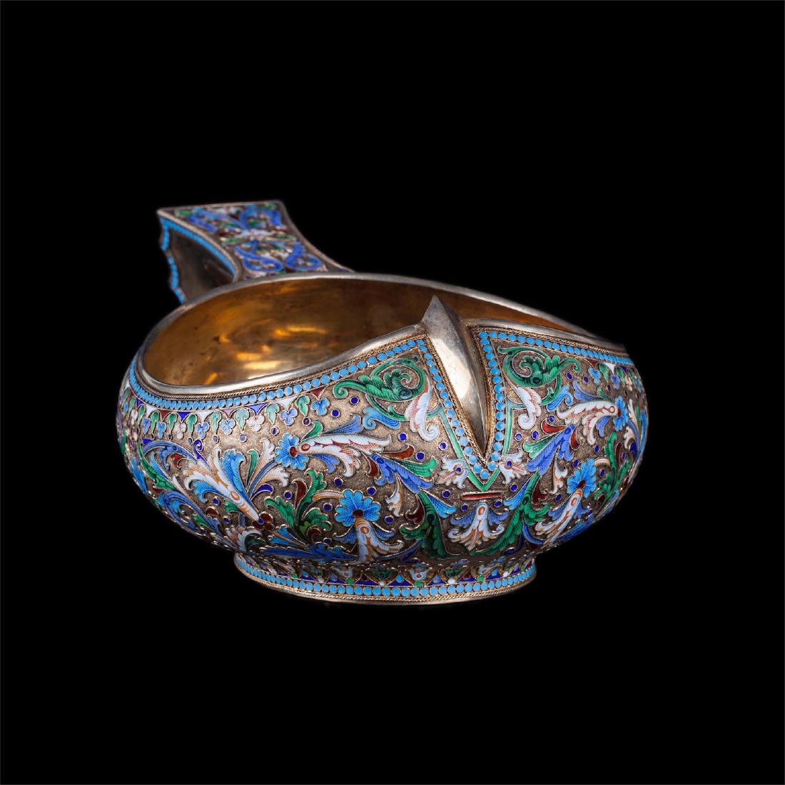 Grand silver-gilt and enamel presentation kovsh — image 5