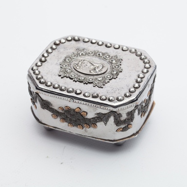 Russian box with a drawer — image 4