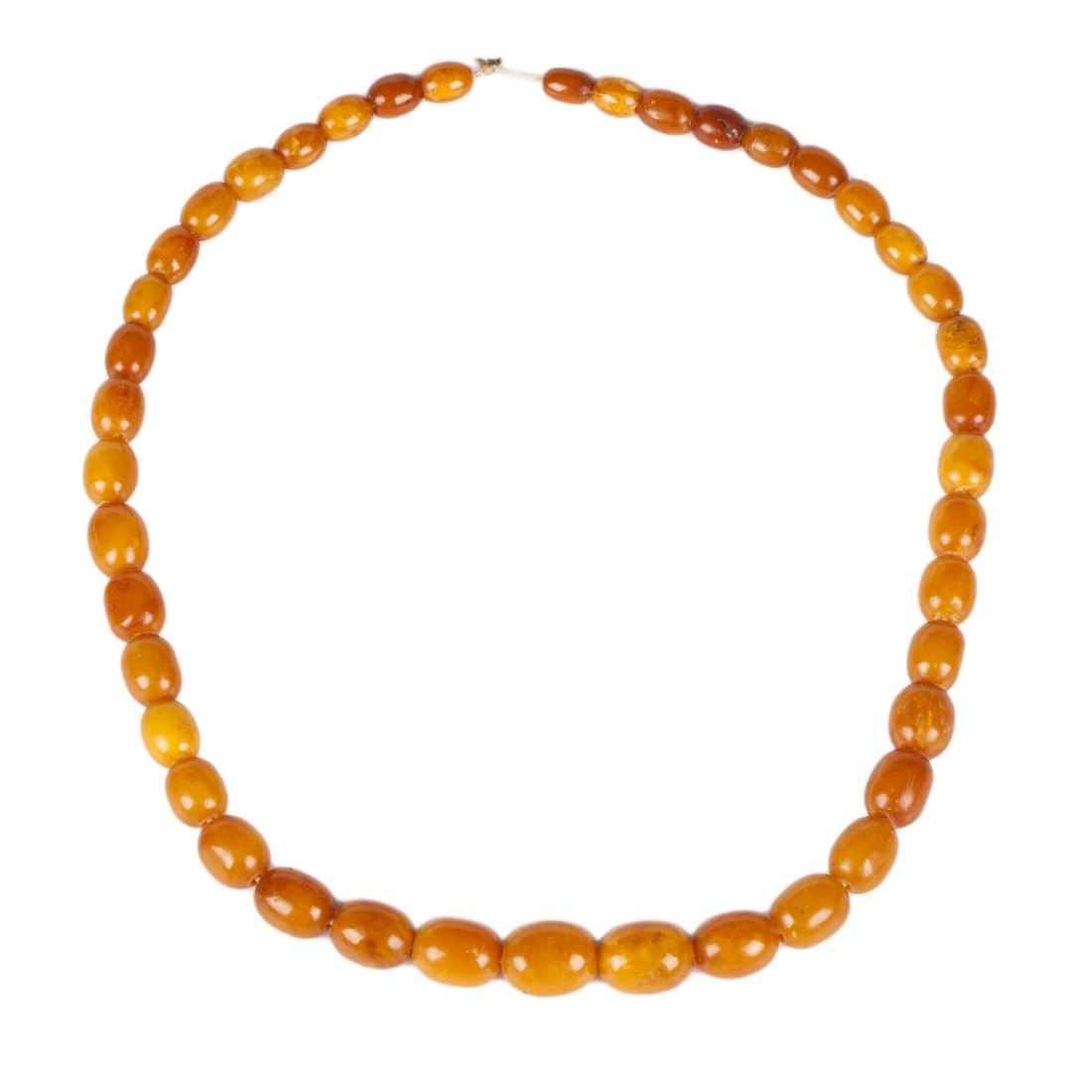 Antique amber necklace. Weight: 44 g. — image 1