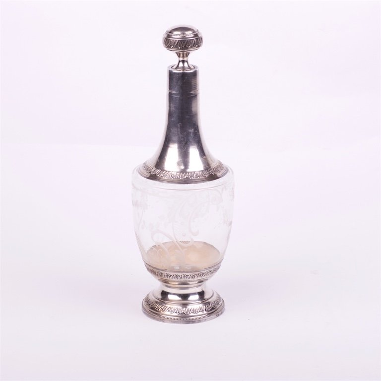 Decanter. France. — image 1