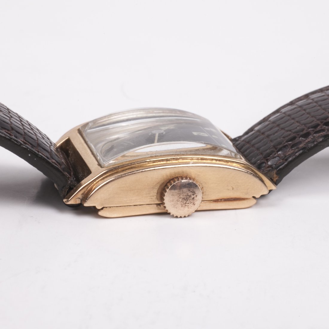 18K gold men's wristwatch on a leather strap — image 5